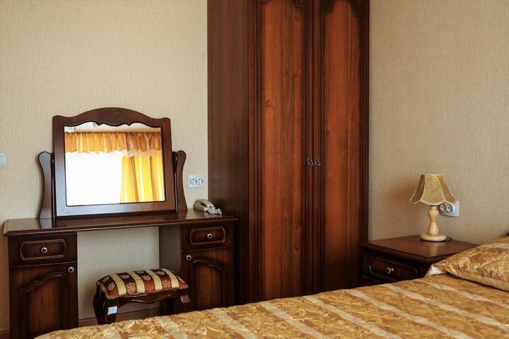 Room 21 of 46