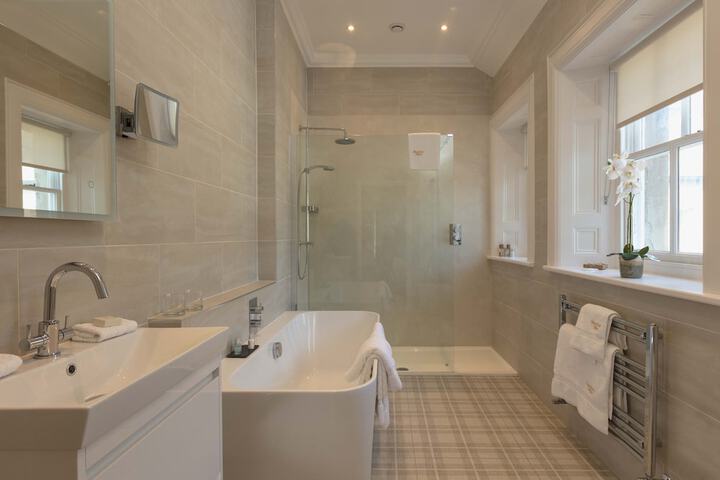 Clean Restrooms