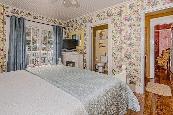 Room 7 of 39