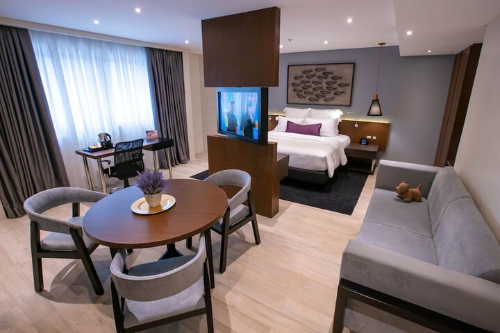 Room 30 of 67