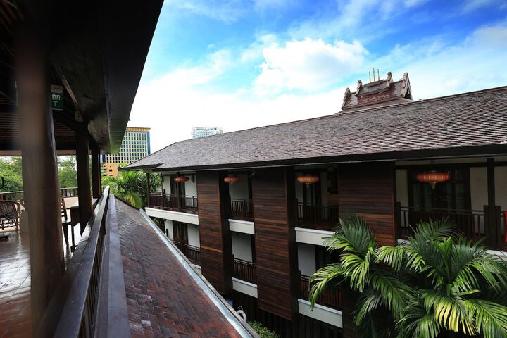Hotel 94 of 98