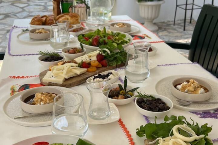 Dining 10 of 37