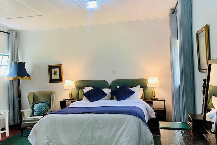 Room 5 of 19