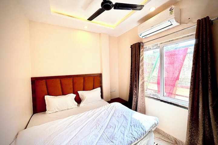 Room 19 of 32