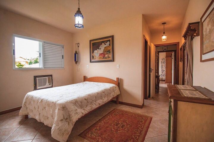 Room 15 of 17