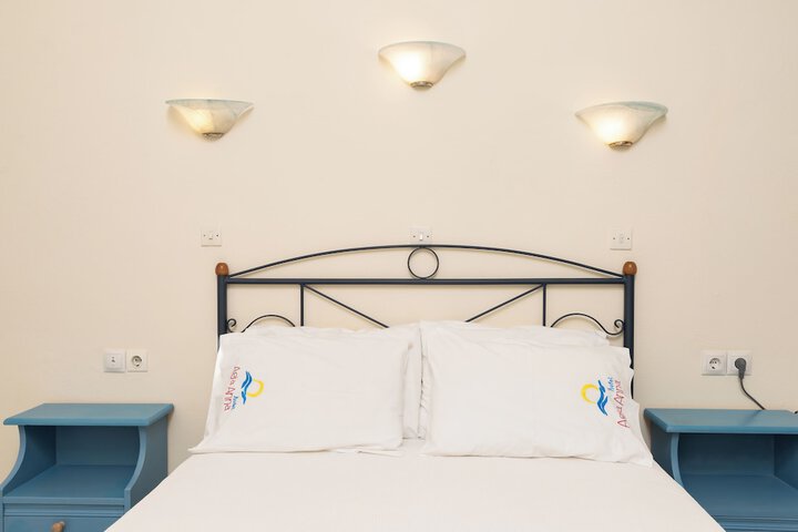 Room 34 of 115