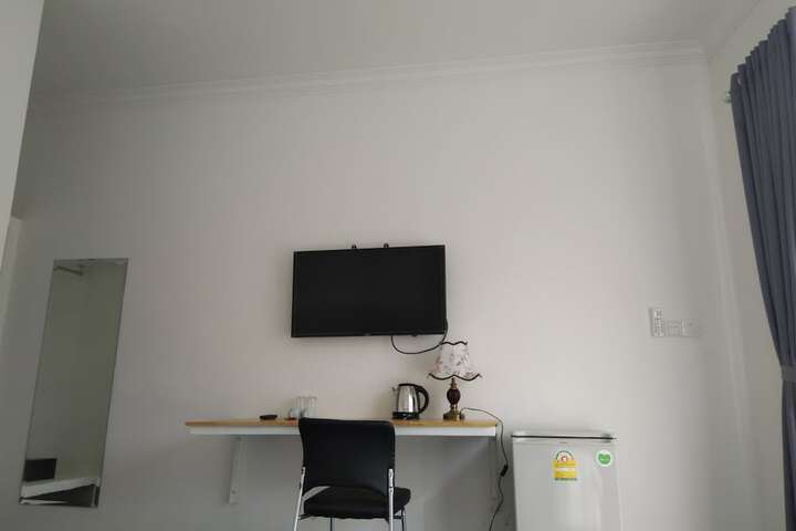 Room 5 of 19