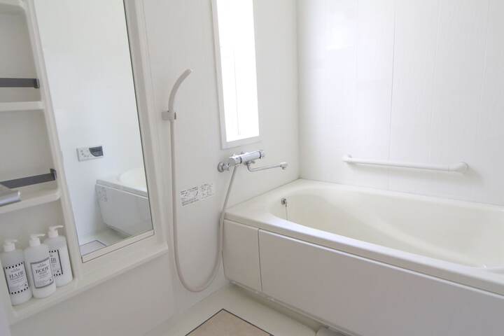 Room 14 of 21
