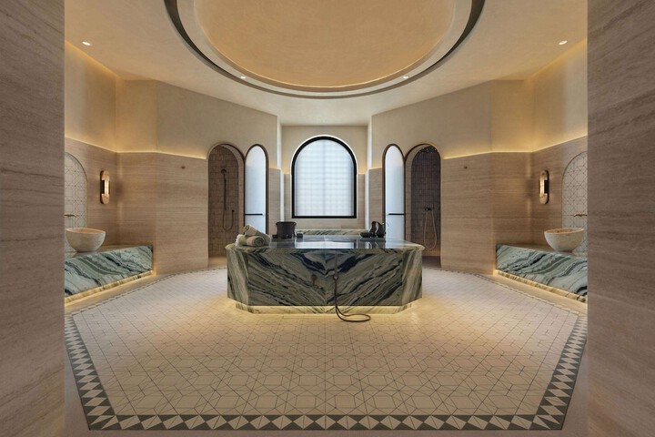 Entrance & Lobby