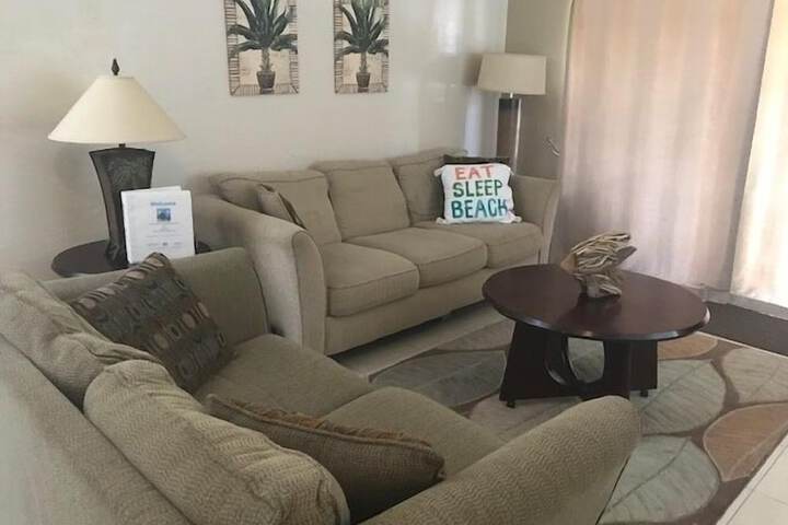 Room 6 of 25