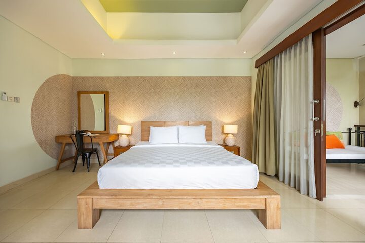 Room 15 of 35