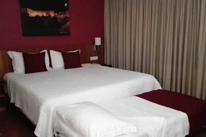 Room 12 of 62