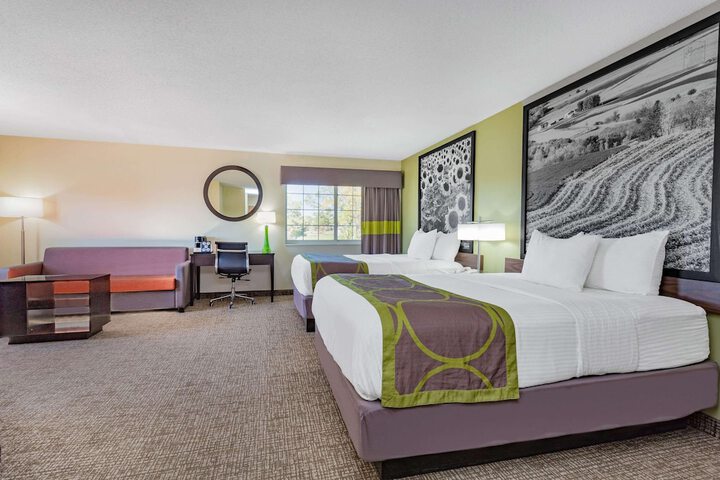 Room 14 of 27
