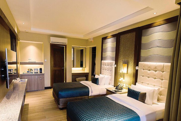 Room 5 of 22