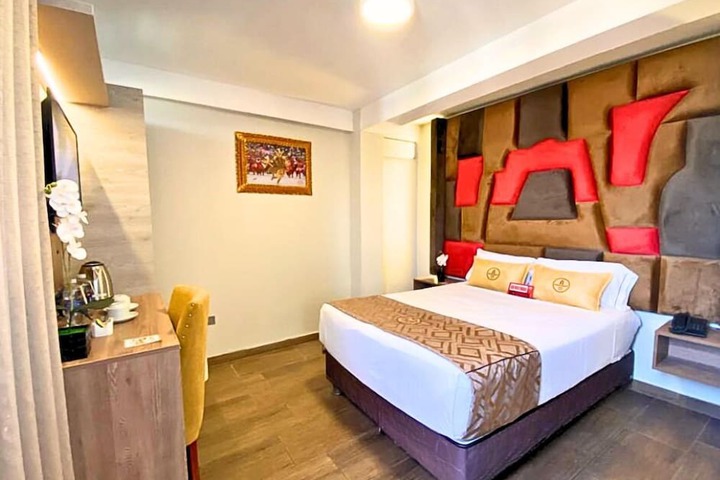 Room 13 of 81