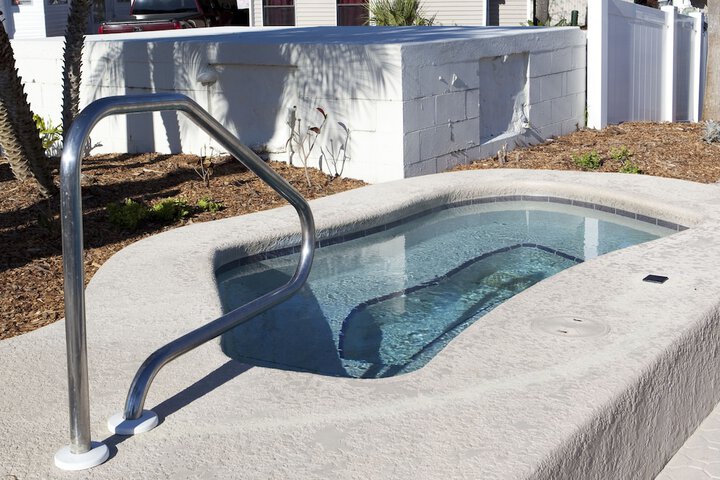 Pool 11 of 21