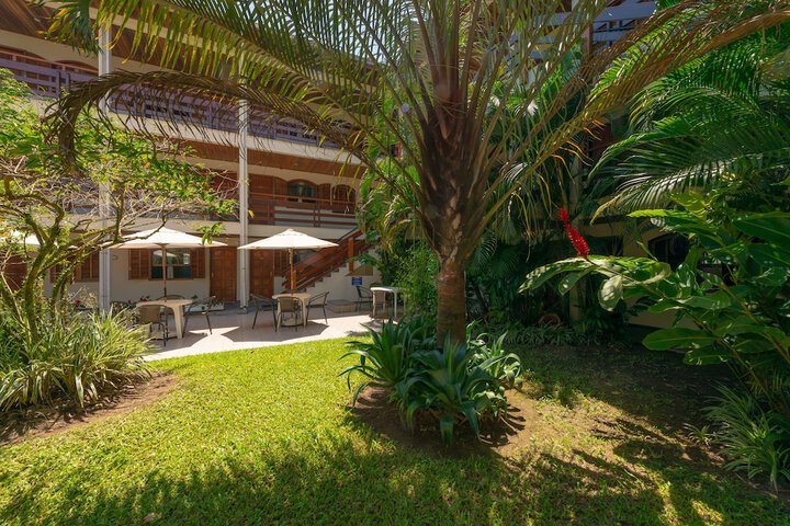Hotel Exterior 103 of 122