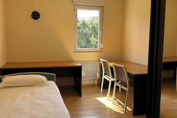 Room 12 of 60