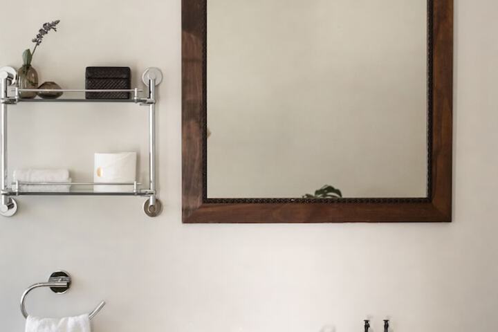 Room 16 of 35