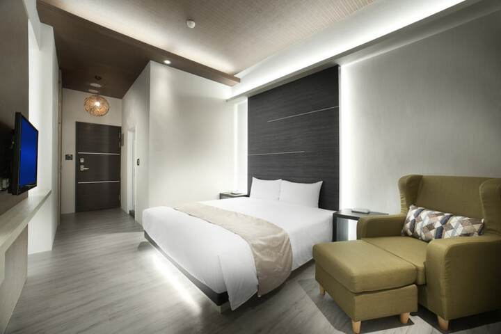 Room 14 of 38