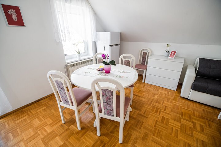 Room 16 of 47
