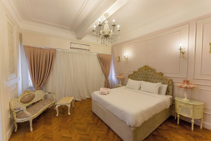 Room 21 of 83
