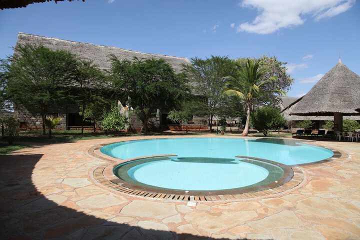 Hotel with Pool