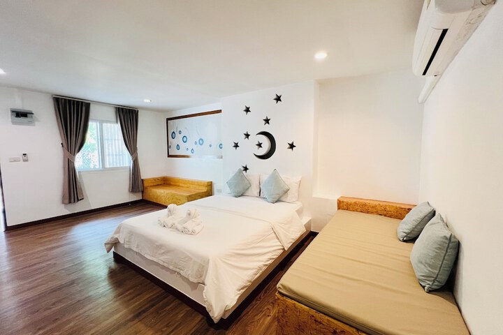 Room 29 of 108