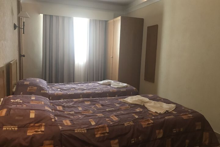 Room 10 of 43