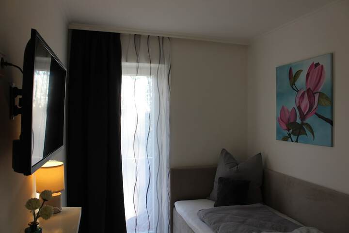 Room 28 of 53