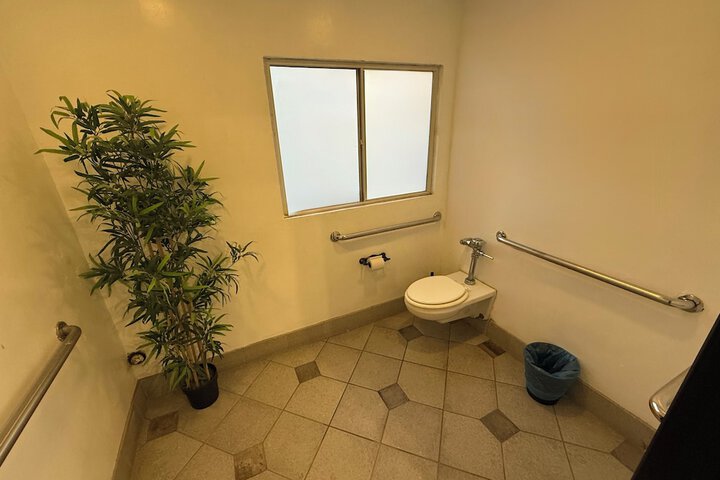 Room 19 of 22