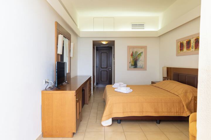 Room 8 of 47