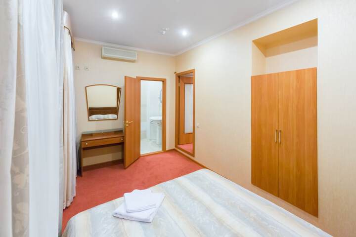 Room 12 of 52