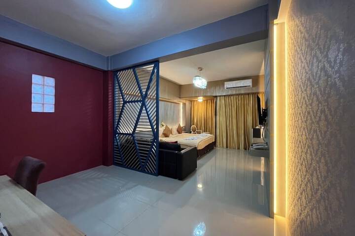 Room 21 of 36