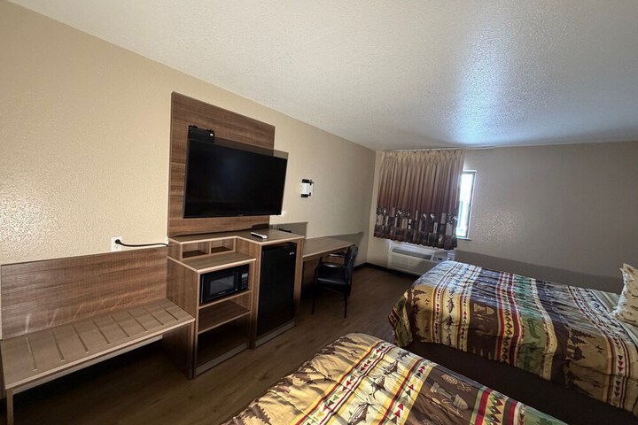 Room 18 of 48