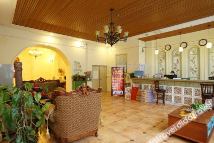 Jiazhouzhilv Holiday Hotel