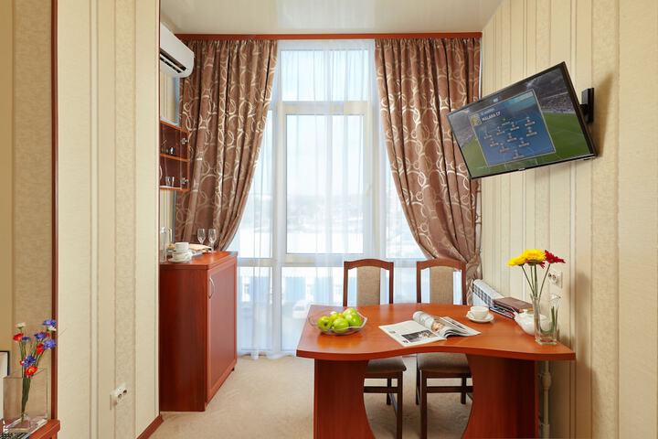Room 16 of 64