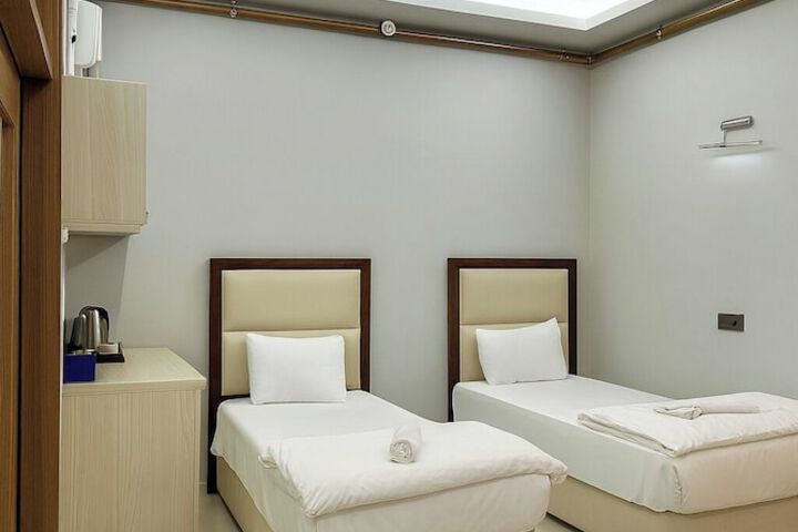 Room 32 of 71