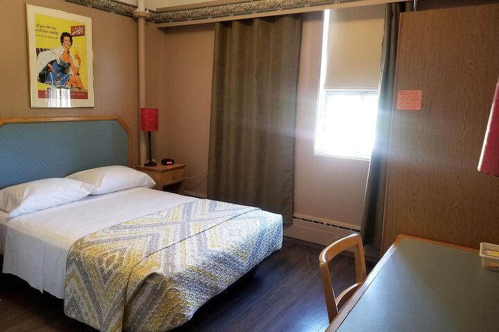 Room 14 of 38