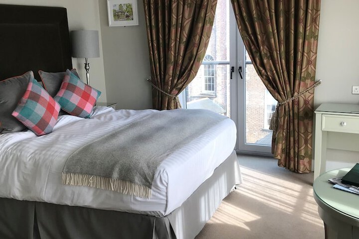 Room 19 of 48