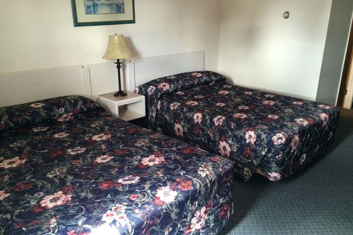 Room 7 of 40