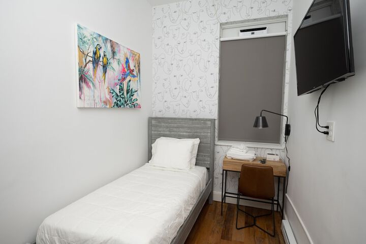 Room 19 of 46