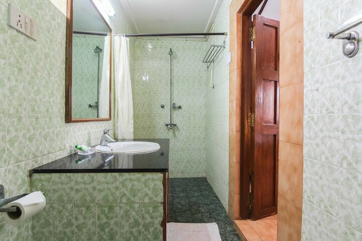 Room 15 of 30