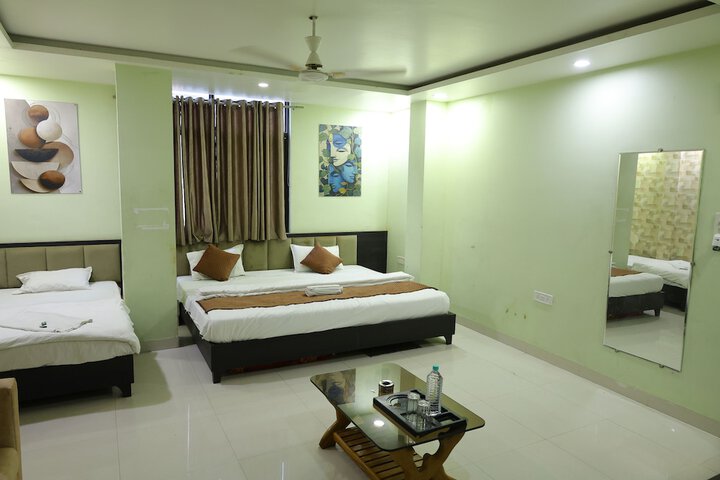 Room 5 of 22