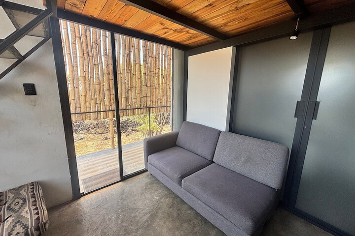 Room 5 of 25
