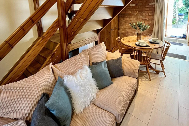 Character 1 Bedroom House With Parking
