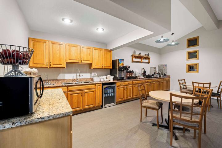 Breakfast area