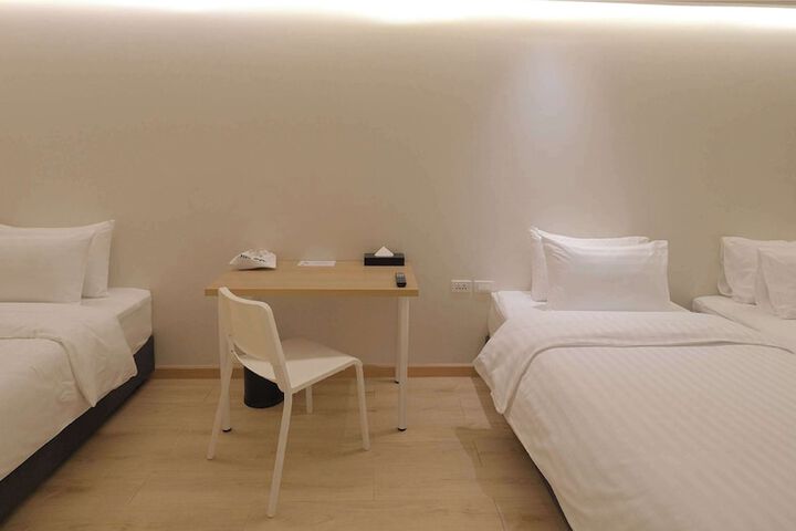 Room 14 of 31