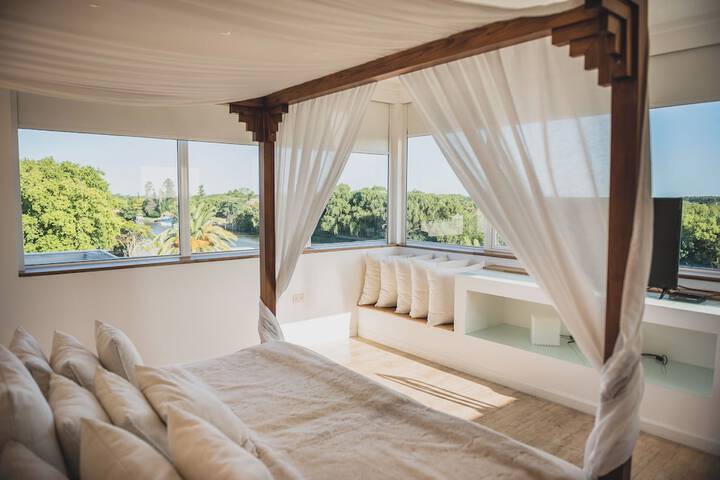 Room 20 of 34