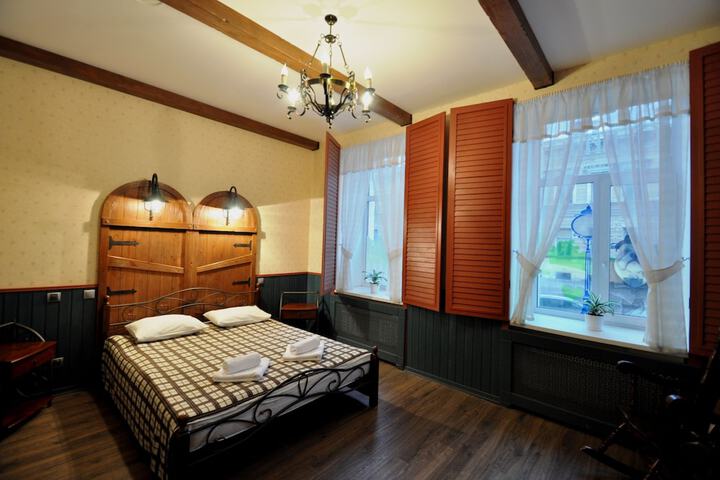 Room 10 of 25